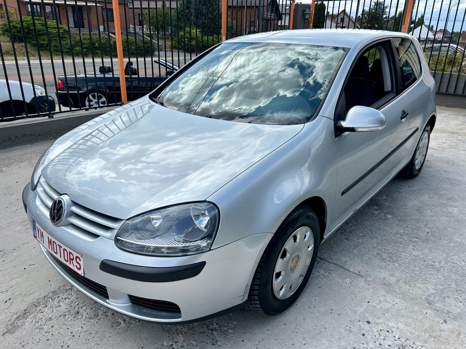 Volkswagen golf 5 essence 27.000km 1er propriétaire car pass, Argent ou Gris, Achat, Entreprise, Boîte manuelle