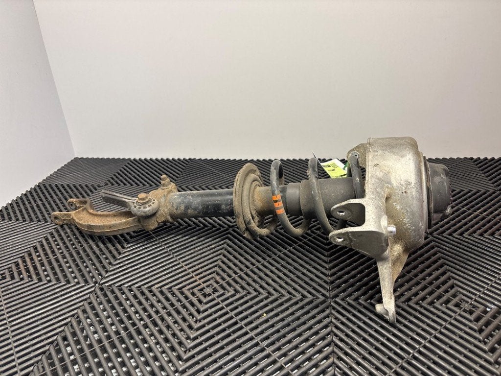 AMORTISSEUR OU ABSORBEUR DE CHOC AVANT GAUCHE Audi A4 (B8), Auto-Union-Straße  1,
85057  Ingolstadt, DE, Info@audi.de, Audi, Utilisé