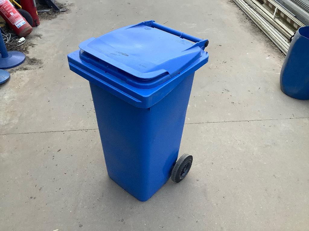 Rolcontainer vuilbak blauw, Enlèvement