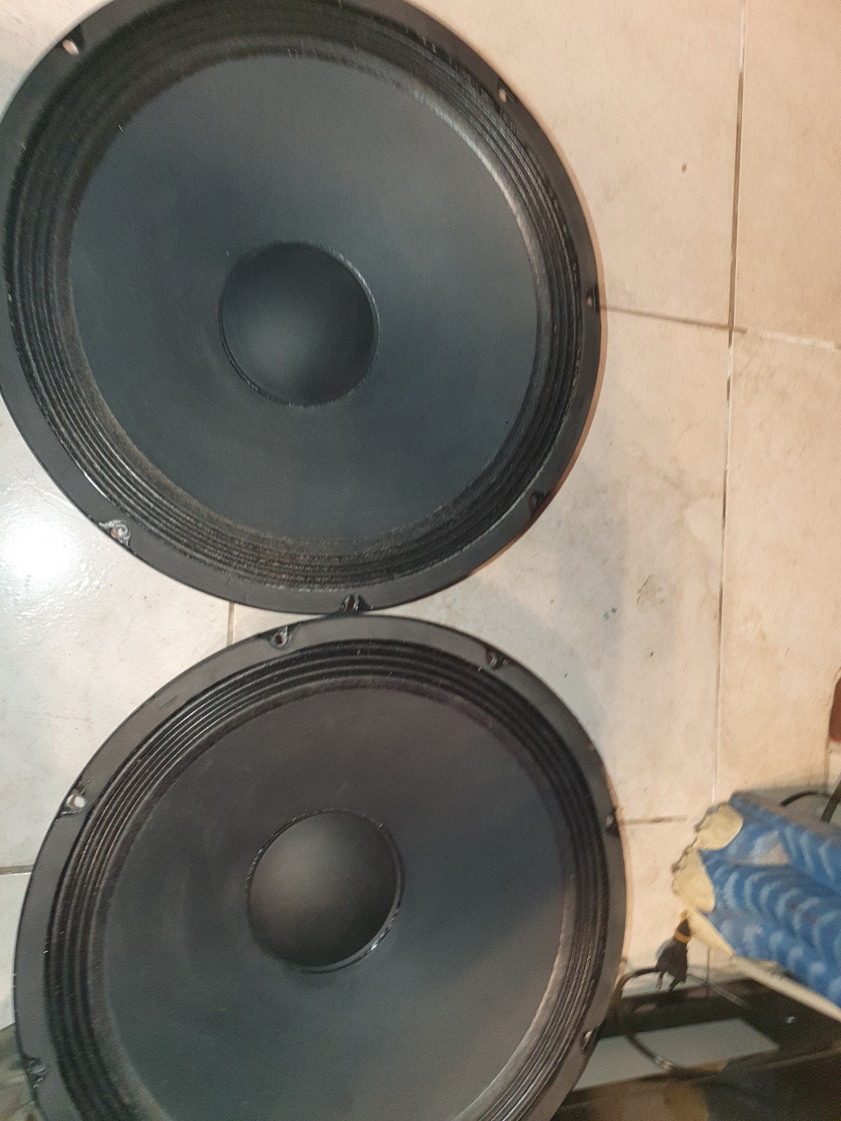 paire de 38 behringer eurolive 250w, TV, Hi-fi & Vidéo, Enlèvement