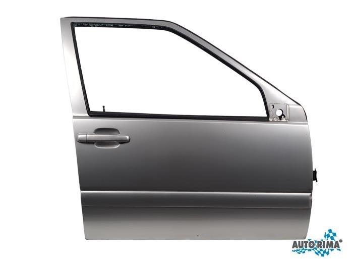 Portière 4portes avant droite d'un Volvo V70 (426), -, 3 mois de garantie, Porte, -