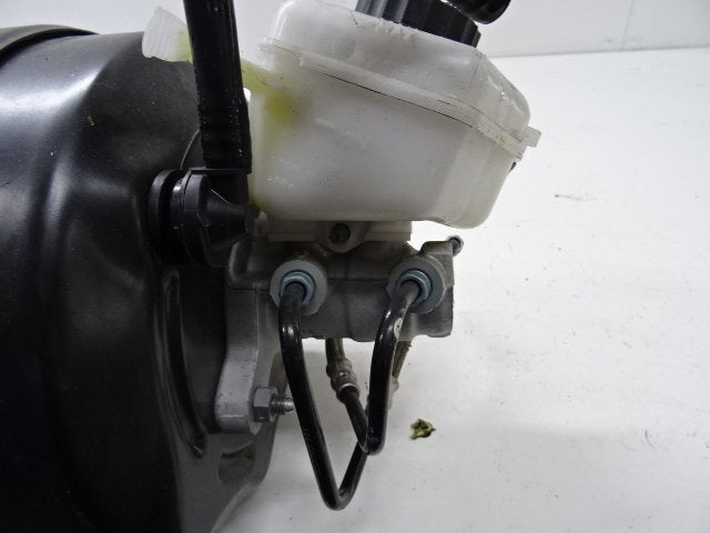 MAITRE CYLINDRE DE FREIN BMW 4 serie (F32) (01-2013/02-2021), Utilisé, BMW, Petuelring 130
80809  München, DE, Bayerische Motoren Werke AG