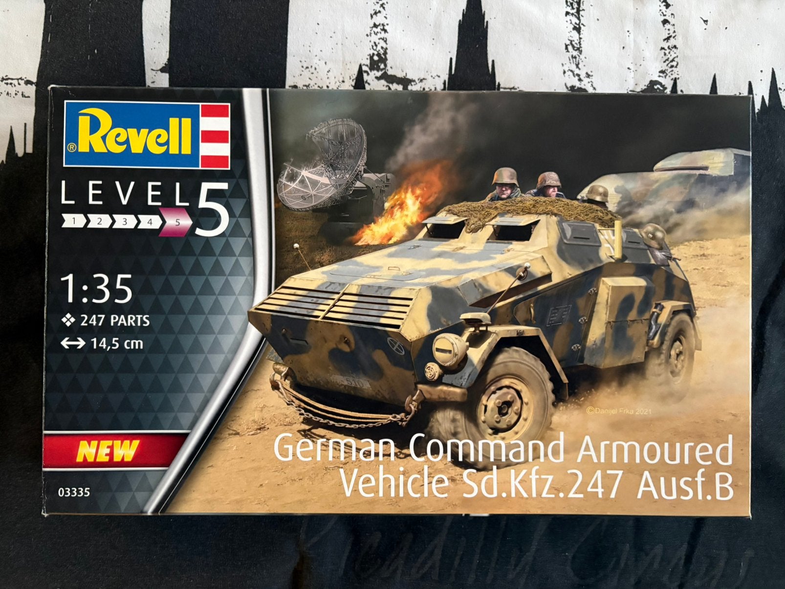 German Command Armoured Vehicle 1/35 Revell 03335 NIEUW, Hobby & Loisirs créatifs, Modélisme | Voitures & Véhicules, Neuf, Enlèvement ou Envoi