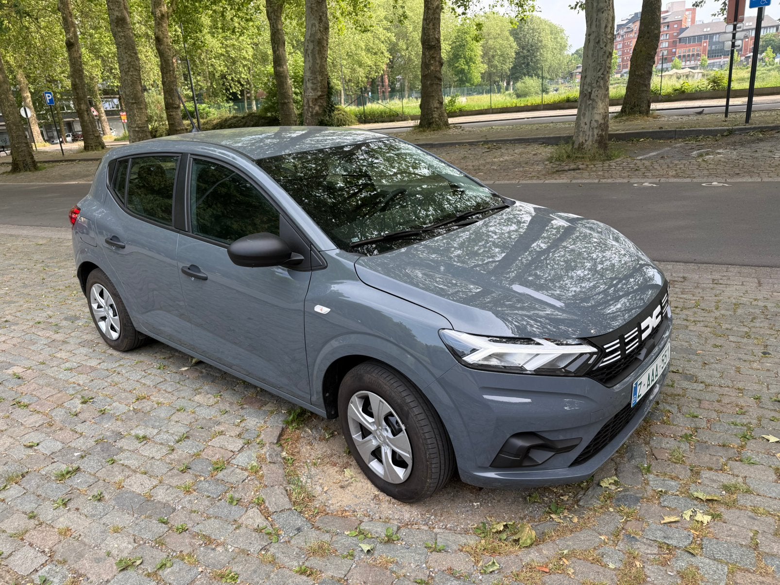 Dacia sandero 1.0 essence (800 km) neuf, Autos, Achat, Euro 6, Entreprise, Boîte manuelle