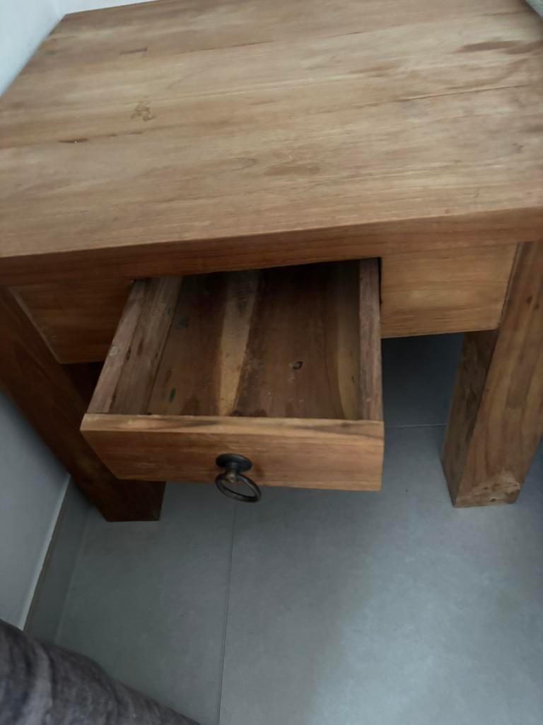 Teak tafeltje, Ophalen