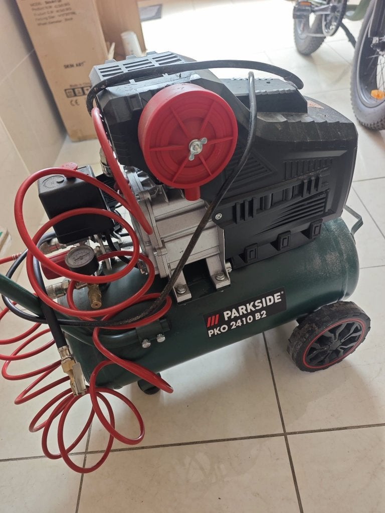 Compresseur 24 l PARKSIDE PKO2410, Bricolage & Construction, Compresseurs, Comme neuf, 10 bars ou plus, Moins de 25 litres, 200 à 400 litres/min