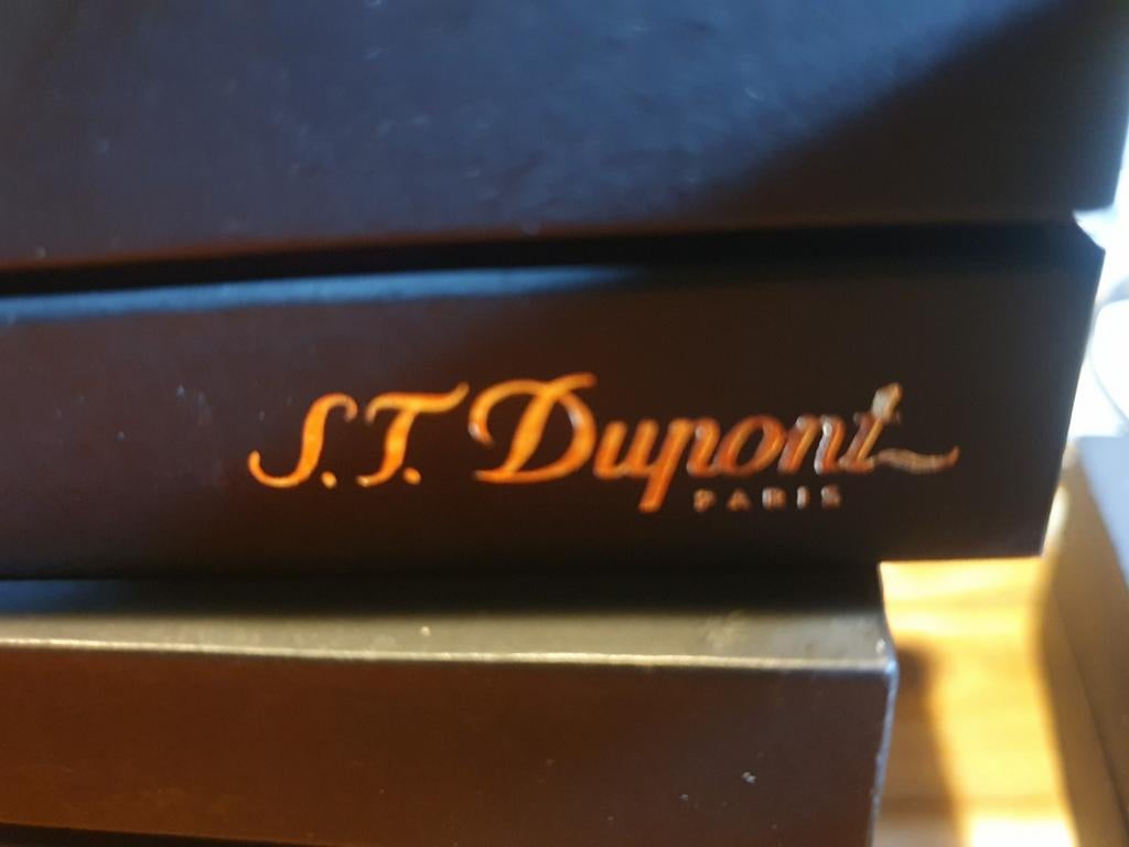 Stylos et bics S.T Dupont, Enlèvement