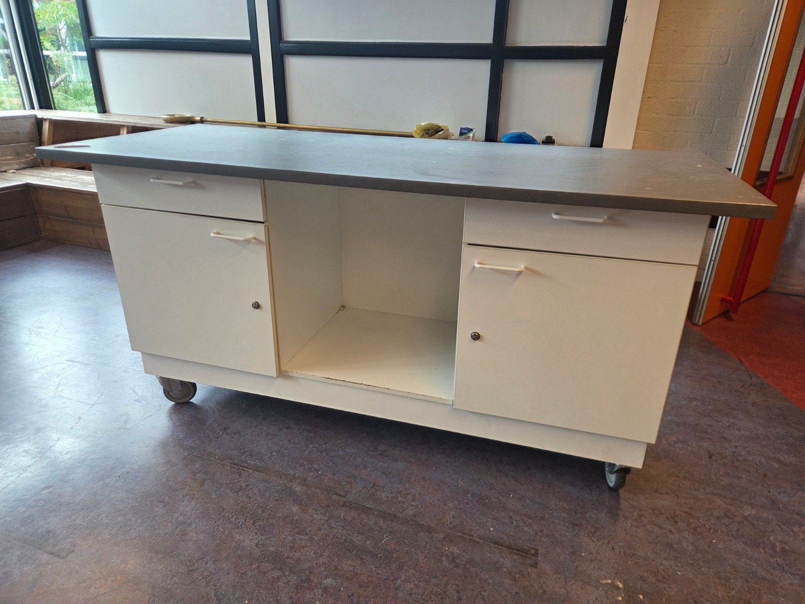 verrijdbare werkbank, Ophalen, Met lade(s)
