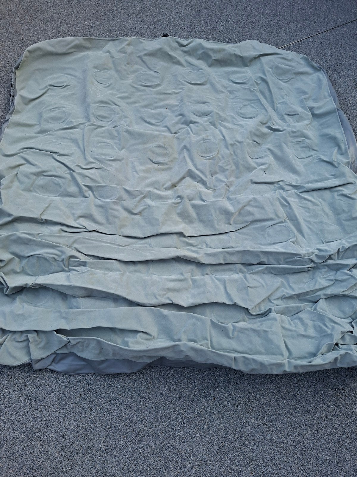 Matelas gonflable de camping Quecha pour 2 personnes 9 euros, Caravanes & Camping, Enlèvement, Utilisé, 2 personnes