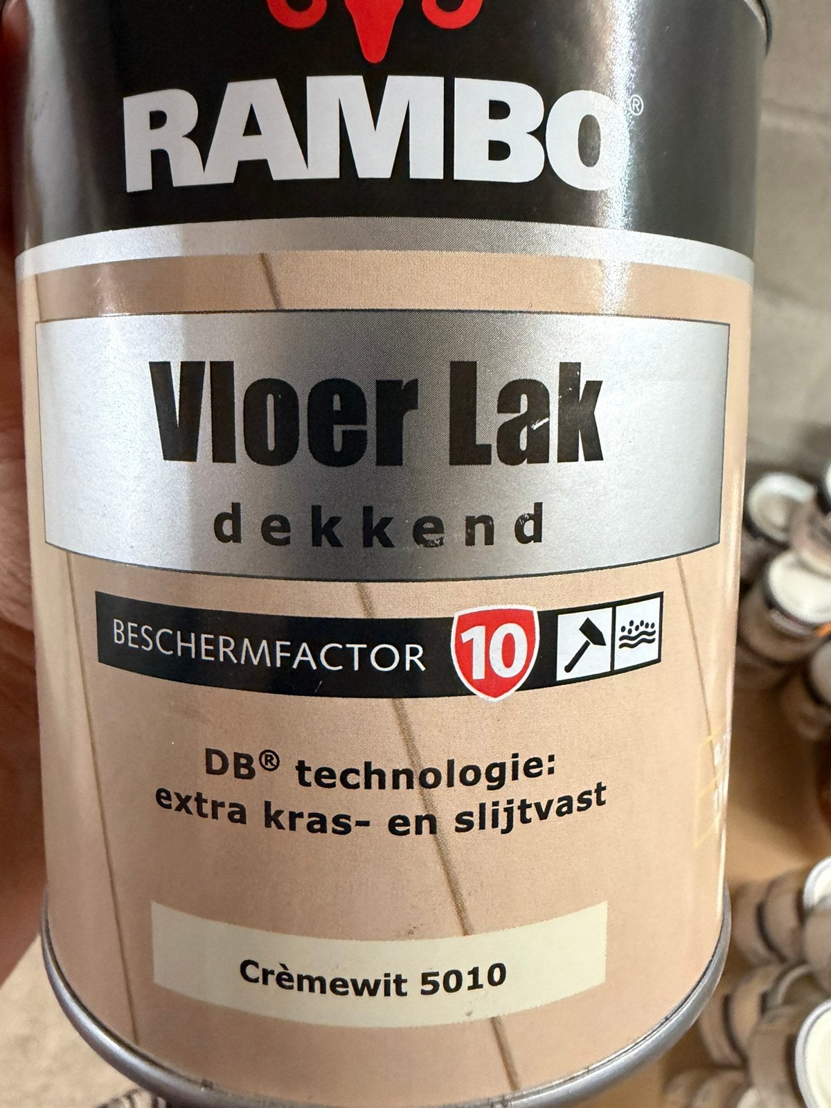 Rambo dekkende vloerlak crèmewit 0,75liter, Doe-het-zelf en Bouw, Ophalen of Verzenden, Nieuw, Hout