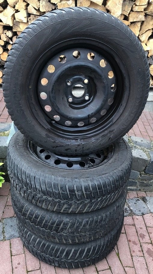 Winterbanden set op Kia velg 185 / 65 / r15 88t. Vredestein, Ophalen, Gebruikt, 15 inch, Banden en Velgen