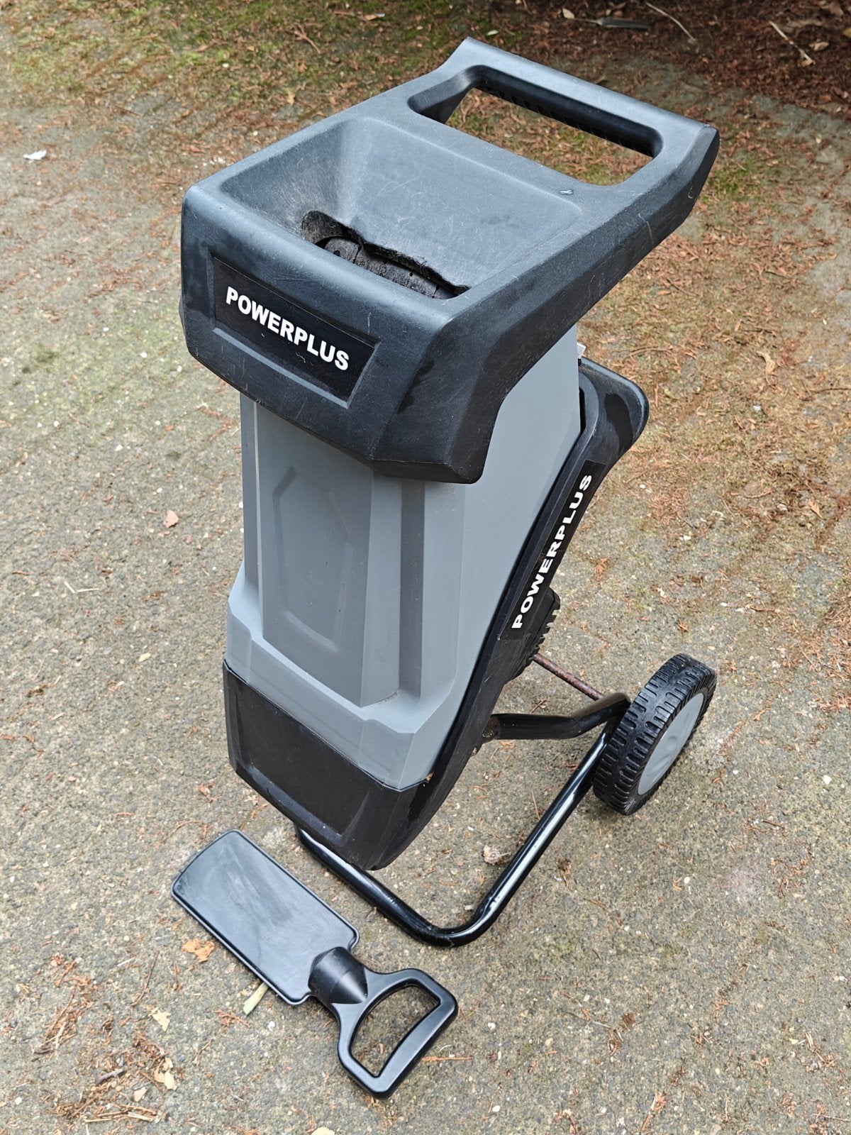 Elektrische hakselaar op wielen, Tuin en Terras, Ophalen, Gebruikt, Powerplus, Met opvangzak