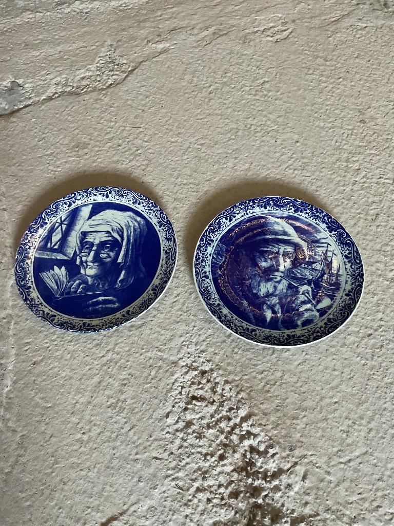 2 porseleinen borden, Ophalen