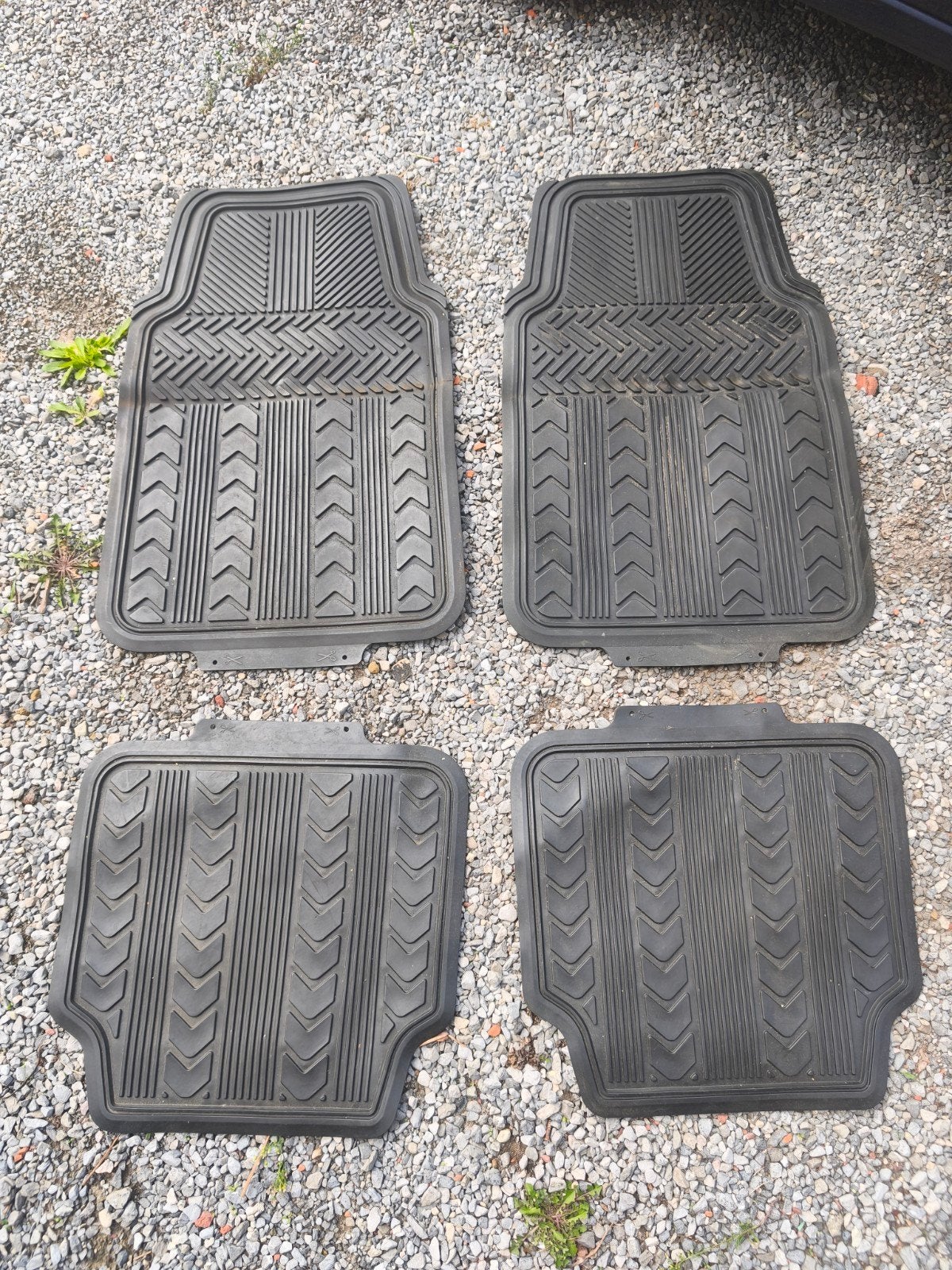 4 tapis de voiture en caoutchouc, Enlèvement ou Envoi, Comme neuf