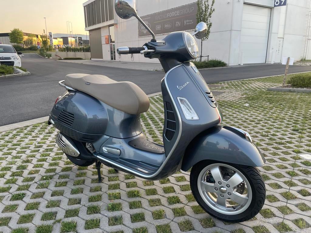 PIAGGIO VESPA GTS 300 * 2016 * CT ok * Garantie, 300 cm³, Scooter, Entreprise, Occasion