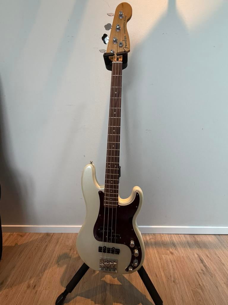 Fender Player Plus P-Bass olympic white, Musique & Instruments, Instruments à corde | Guitares | Basses, Comme neuf, Enlèvement