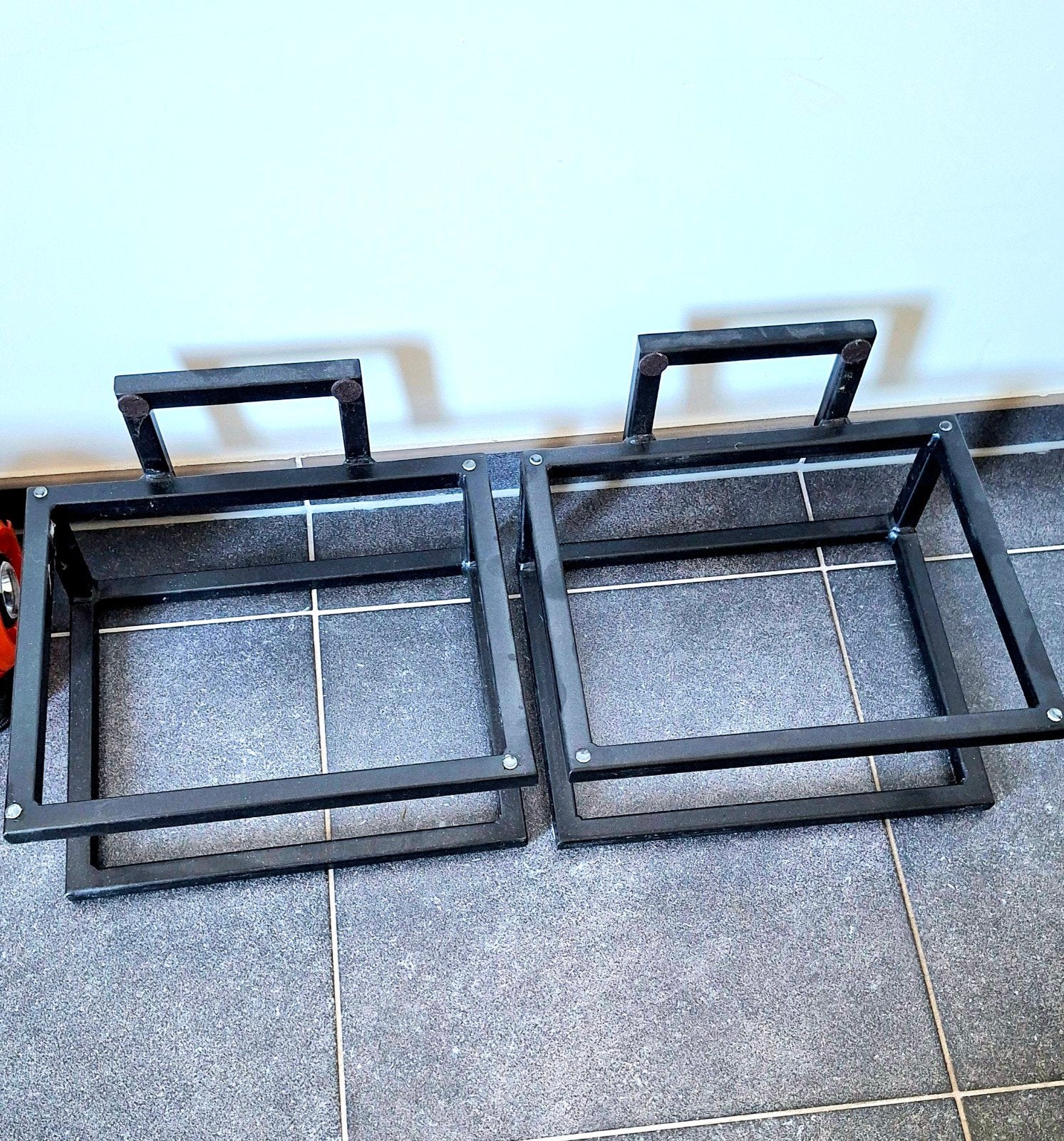 pieds supports pour enceintes JBL 4312 ou autres, Enlèvement, Comme neuf, JBL