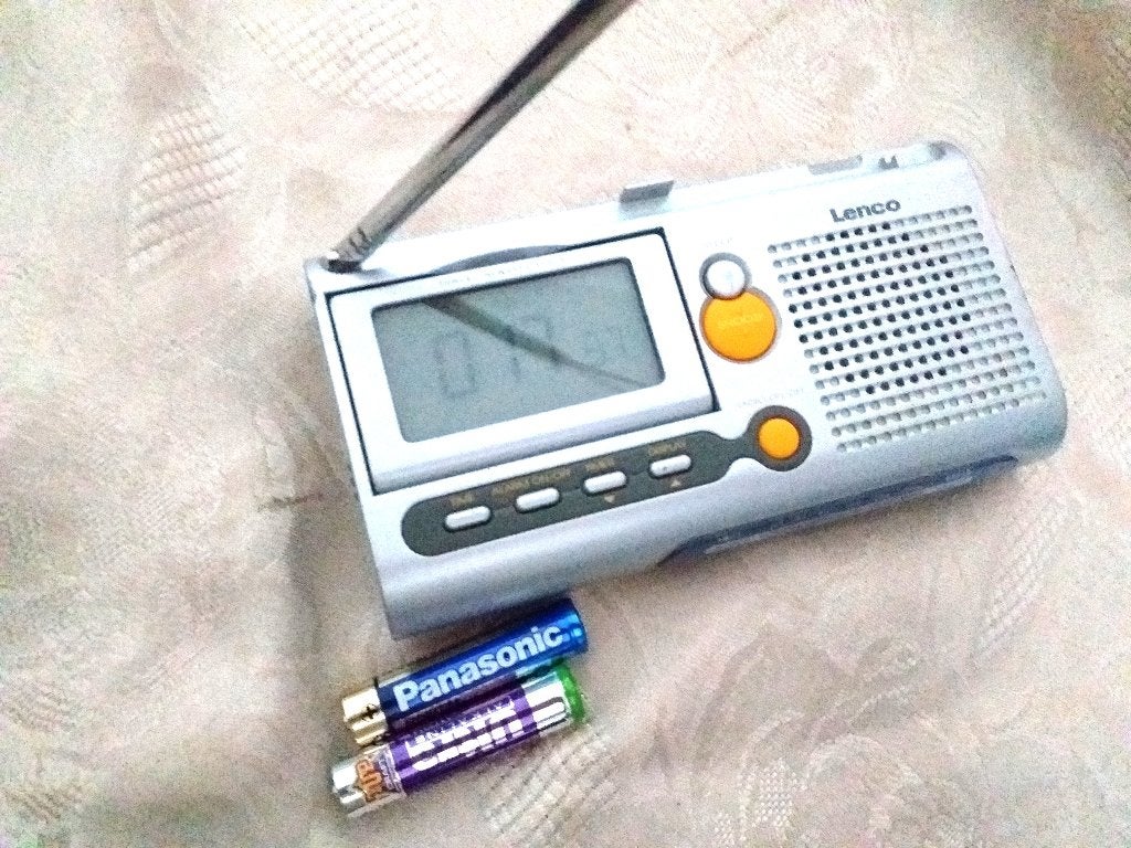 Radio TCR-04 + batterij + tussen oortelefoon, Ophalen of Verzenden, Radio