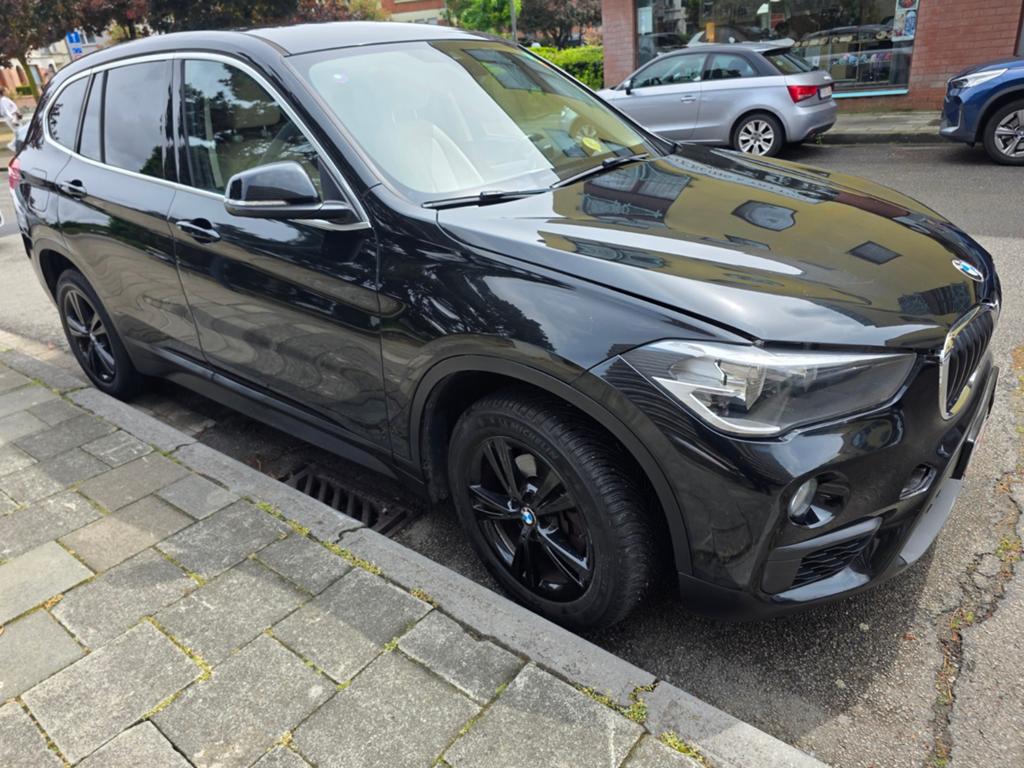 BMW X1 1.5 d sDrive16, Auto's, BMW, X1, Leder, Diesel, Particulier