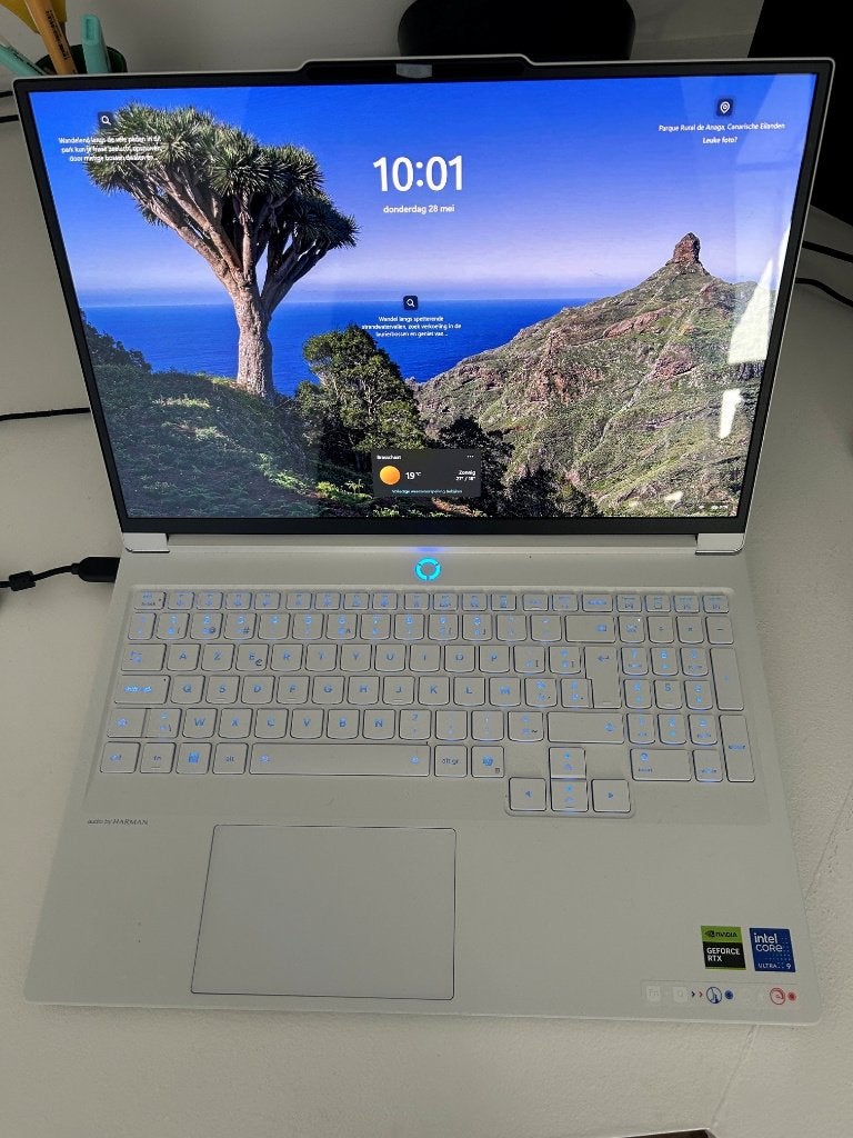 Gaming laptop 2026 - Lenovo Legion 7i Gen 10 (16” Intel), Informatique & Logiciels, Intel core 9 ultra 275HX, 32 GB, 16 pouces
