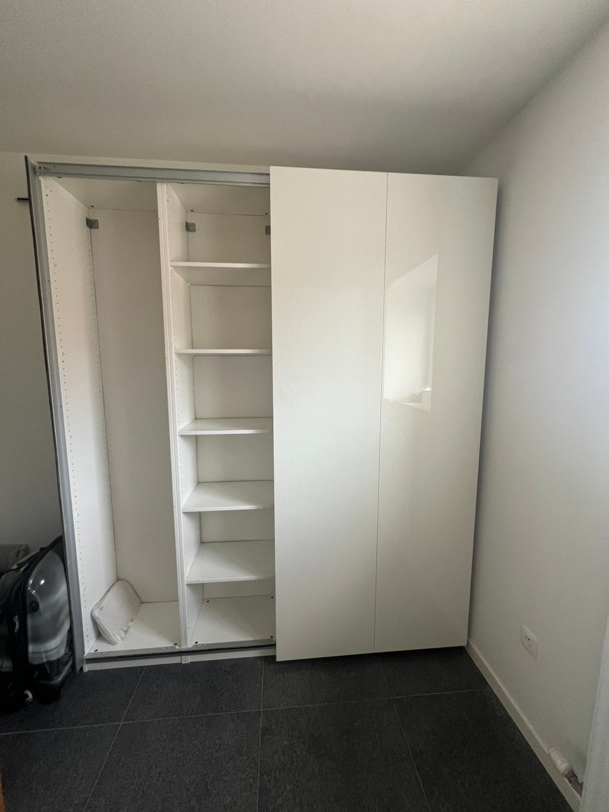 IKEA paxkast, Ophalen, Gebruikt