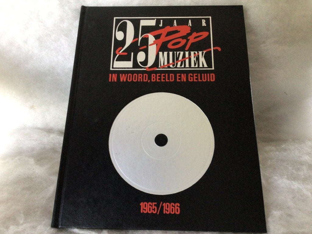 Boek. 25 jaar popmuziek in woord, beeld en geluid. Lekturama, Ophalen of Verzenden