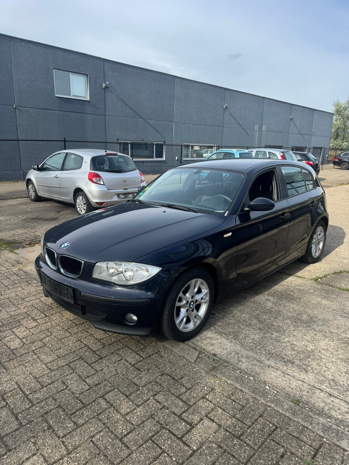 Bmw 116i met keuring verkoop en garantie, Autos, BMW, 4 portes, Entreprise, Garantie prolongée, Boîte manuelle