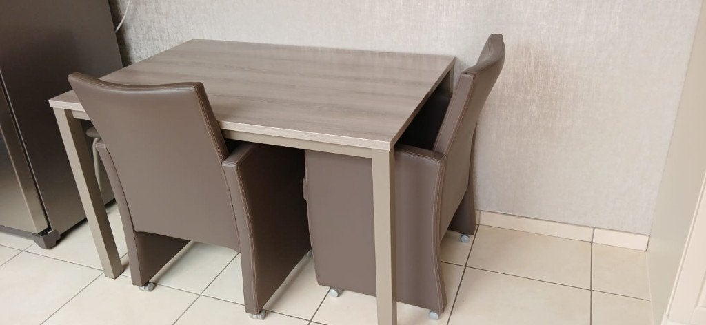 Tafel met 2 stoelen, Ophalen, Gebruikt, 100 tot 150 cm, 50 tot 100 cm