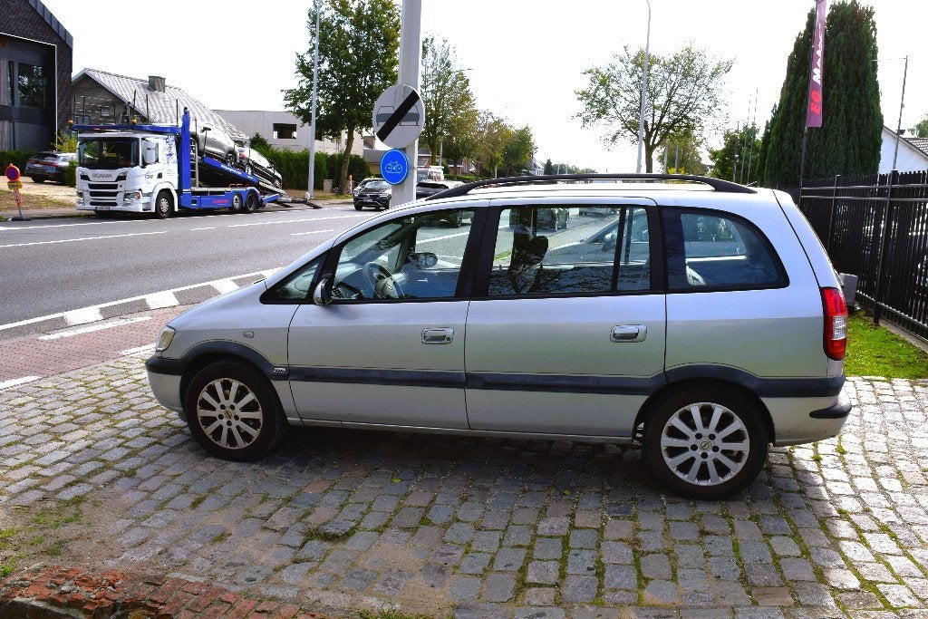 Opel Zafira 1.8i/7 Zit/Airco/Cruise Control, https://public.car-pass.be/vhr/61923f13-9660-4904-a8af-f717082b9d51, Argent ou Gris