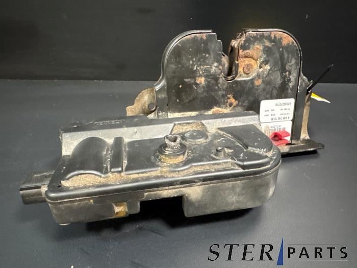 Mécanique de verrouillage hayon d'un Mercedes Vito, 3 mois de garantie, Utilisé, -, -