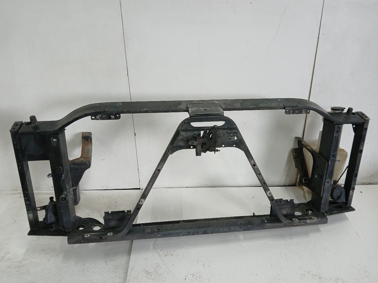 Voorfront GMC Sierra, Auto-onderdelen, Carrosserie, Onderdelen@venauto.nl, Van der Ven Autorecycling B.V., Gebruikt, Ettenseweg 76, 4706 PB Roosendaal, The Netherlands