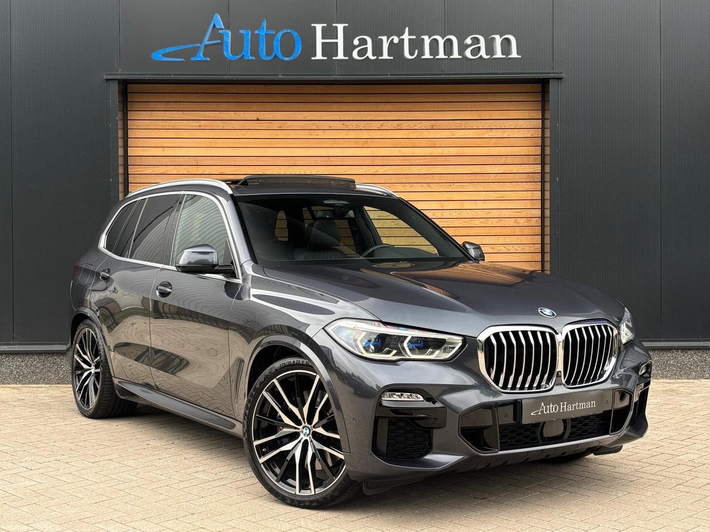 BMW X5 xDrive45e PANO|4W-BESTURING|STOELVENTILATIE|H&K, Auto's, BMW, Automaat, 4x4, Bedrijf, Hybride Elektrisch/Benzine
