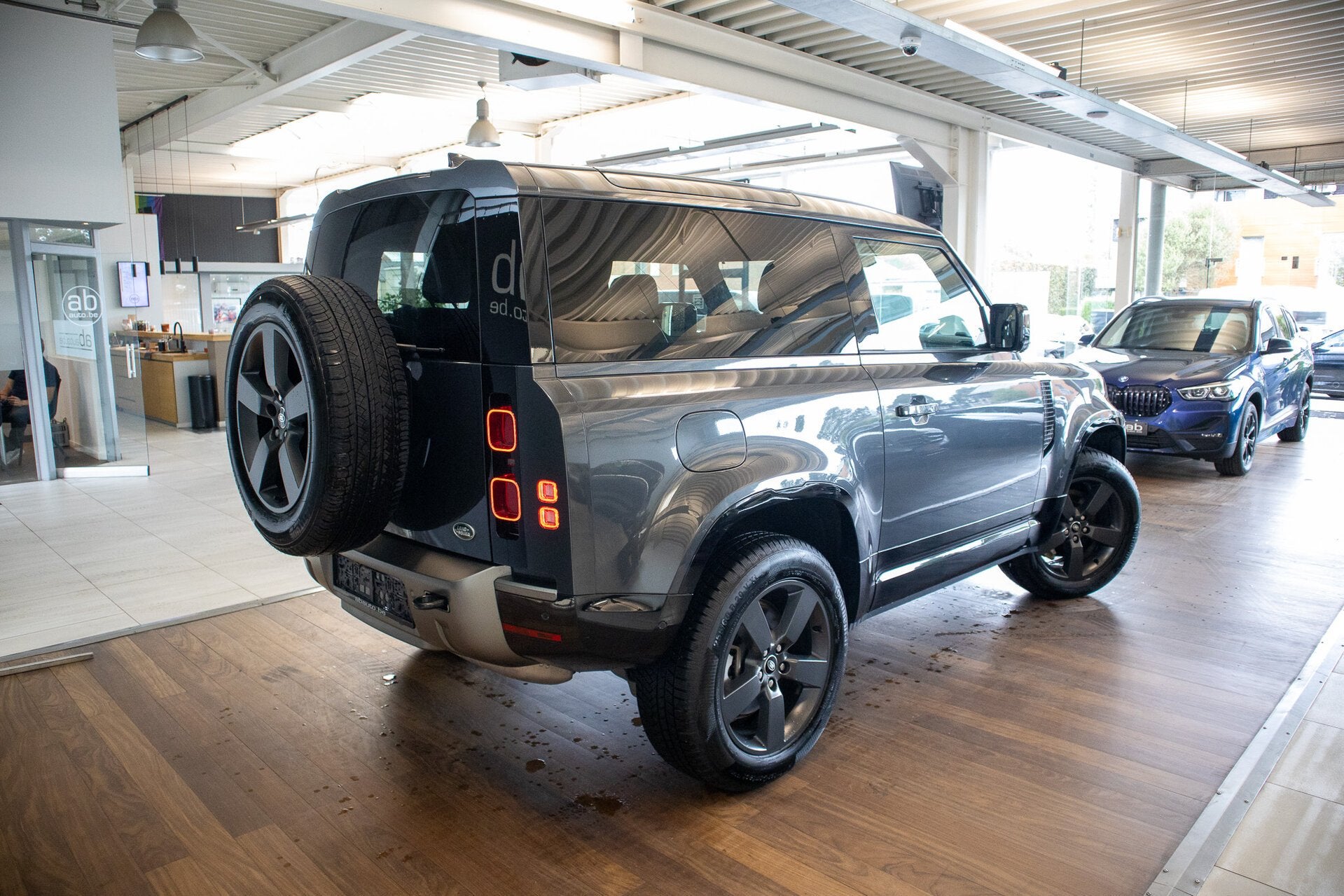 Land Rover Defender 90 D300 X-Dynamic SE, Auto's, 0 kg, SUV of Terreinwagen, Zilver of Grijs, 6 cilinders