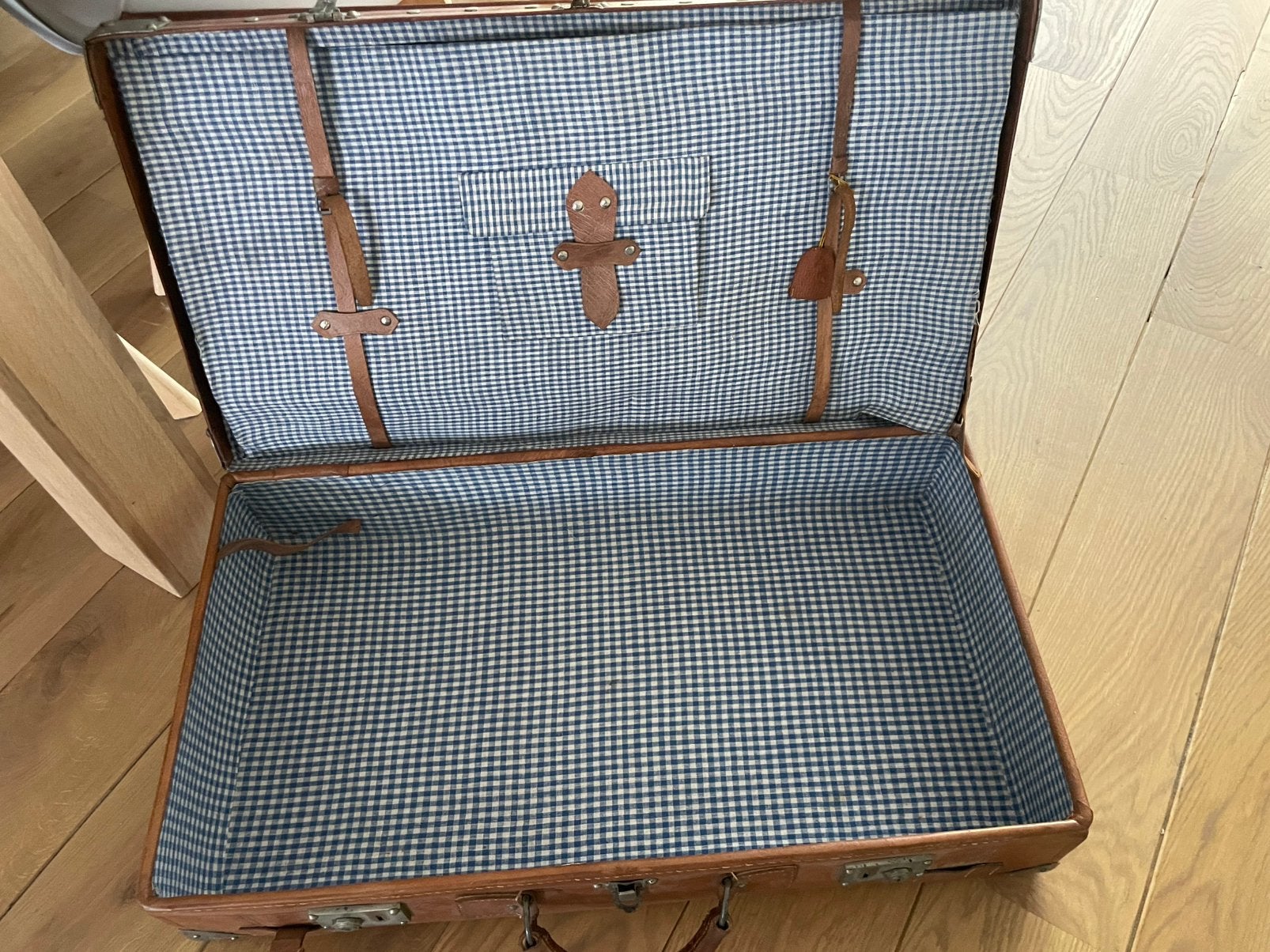 Valise antiquité cuir faite main, Bijoux, Sacs & Beauté, Enlèvement, Utilisé, Cuir