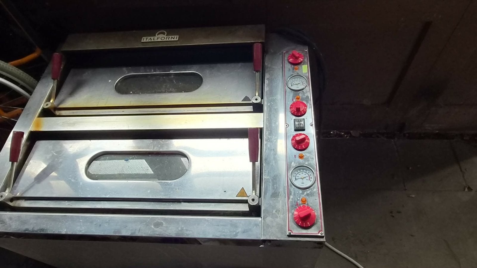 Four a pizza professionnel, Elektronische apparatuur, Ophalen, Zo goed als nieuw, Oven