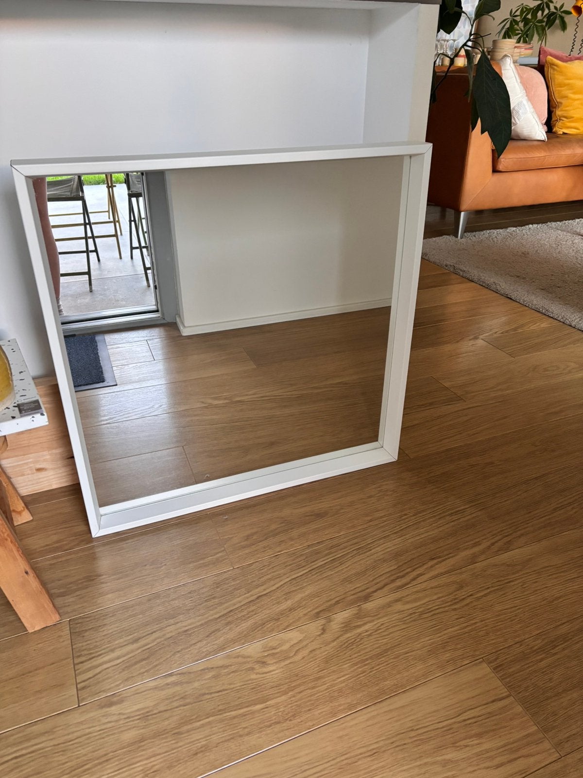 Spiegel Nissedal ikea 65x65 wit, Huis en Inrichting, Ophalen, Zo goed als nieuw