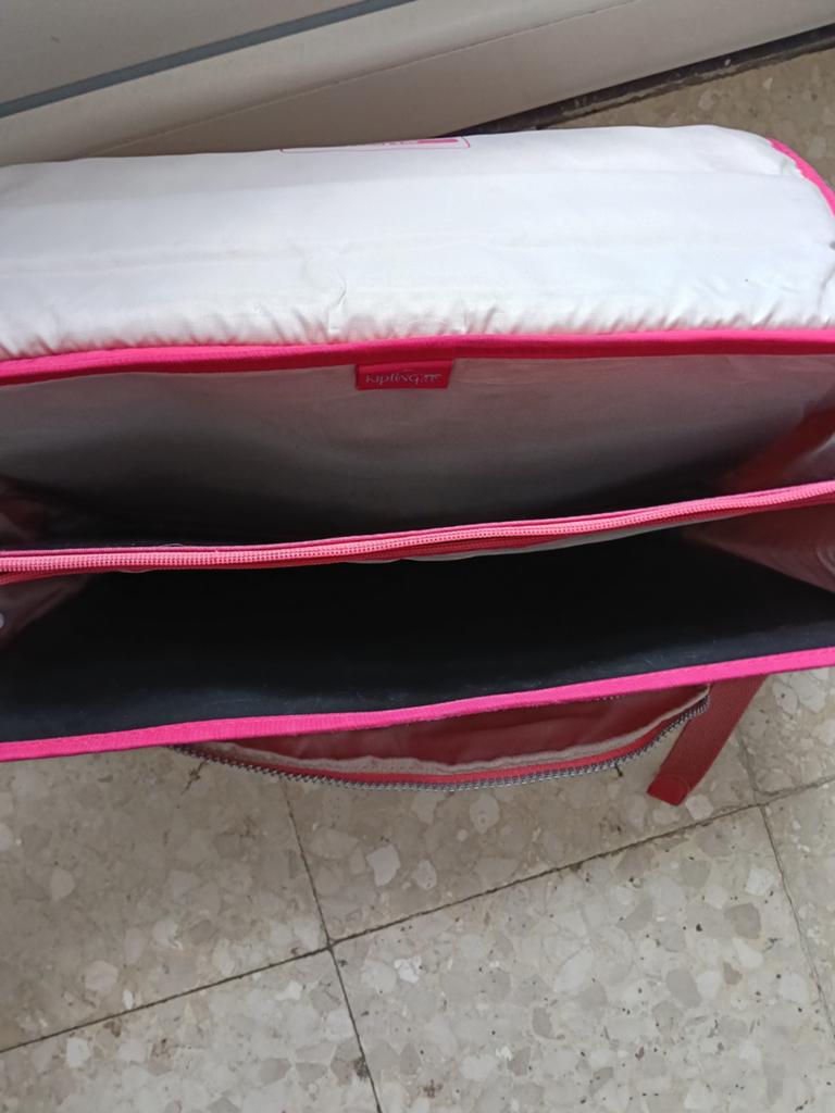 Kipling boekentas roze, Ophalen, Roze