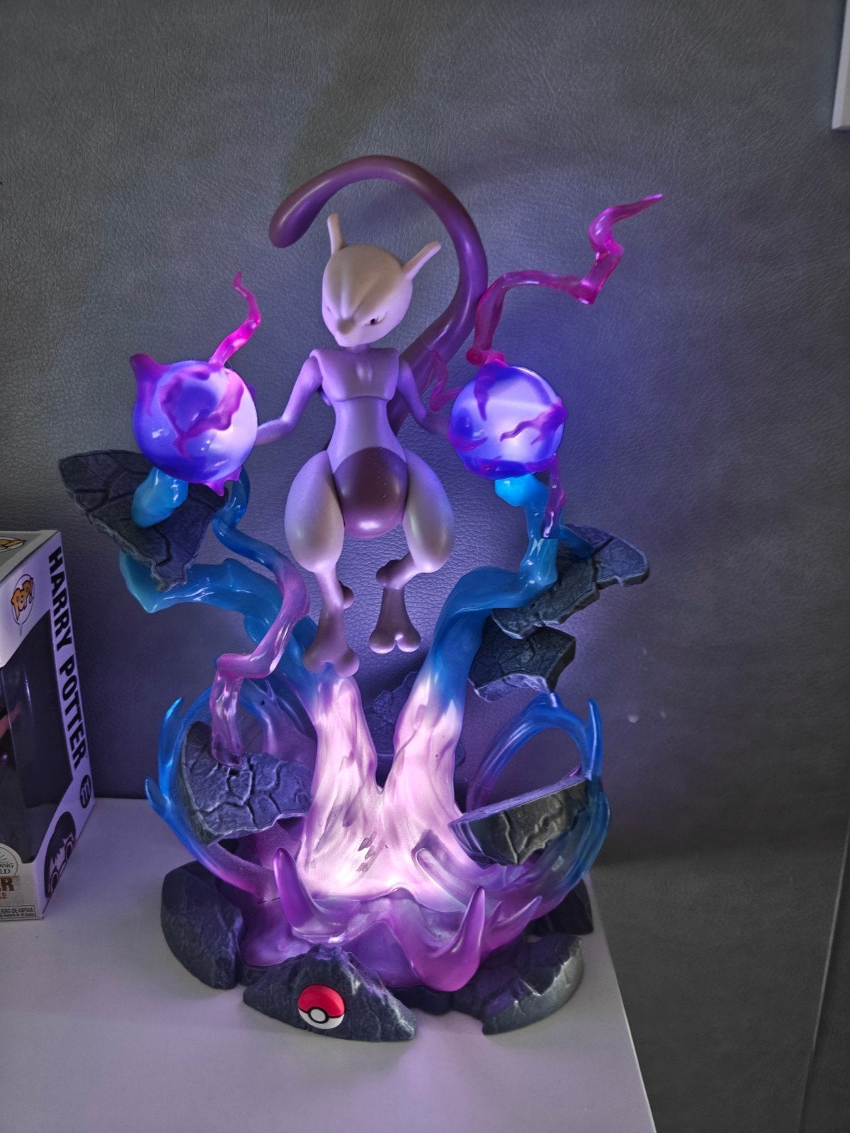 Exclusieve Mewtwo statue 13 inch LED, Kinderen en Baby's, Speelgoed | My Little Pony, Ophalen