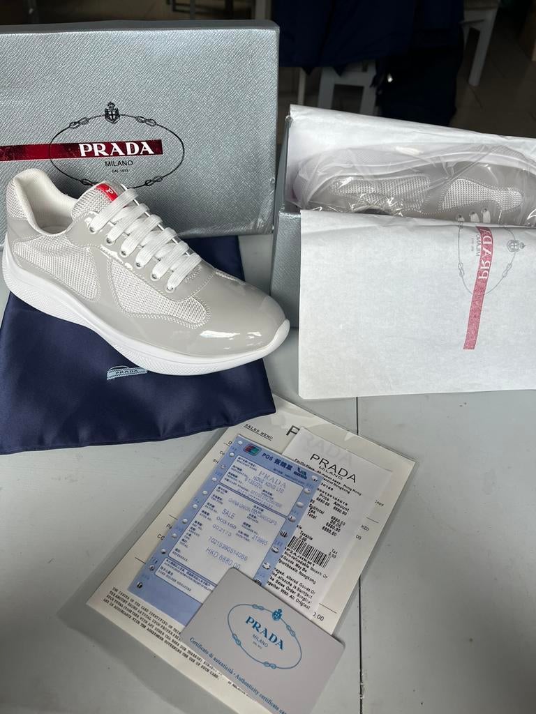 Prada cup grise taille 43, Overige kleuren, Ophalen of Verzenden, Zo goed als nieuw, Sneakers