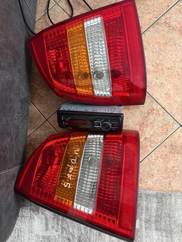 Opel Astra model Sedan 1996-2004 achterlicht rechts & links, Enlèvement ou Envoi, Opel
