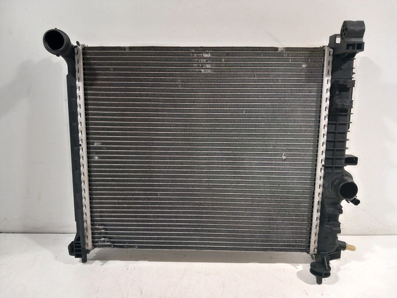 Radiateur Opel Meriva, Auto-onderdelen, Onderdelen@venauto.nl, Van der Ven Autorecycling B.V., Gebruikt, Ettenseweg 76, 4706 PB Roosendaal, The Netherlands