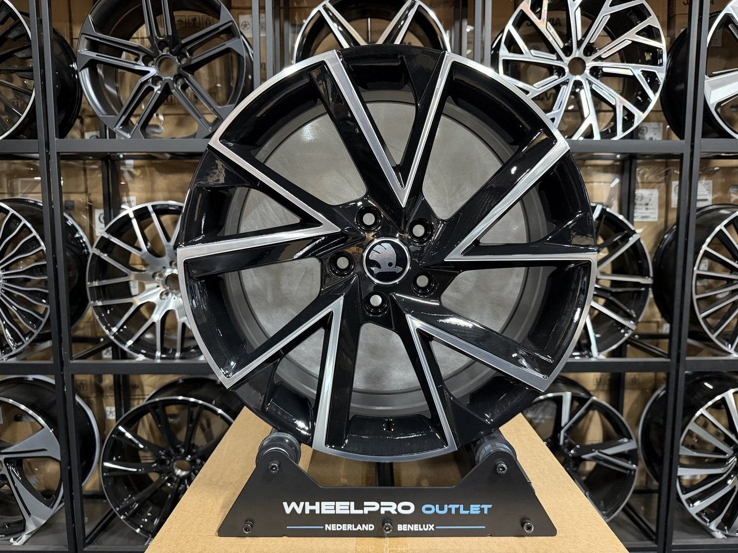 18" SKODA RS Look Sportvelgen SKODA OCTAVIA KODIAQ KAROQ VW, -, -, Nieuw, Ophalen of Verzenden
