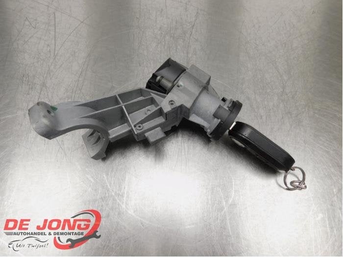 Serrure de contact + clé d'un Fiat 500L, -, 3 mois de garantie, Utilisé, -