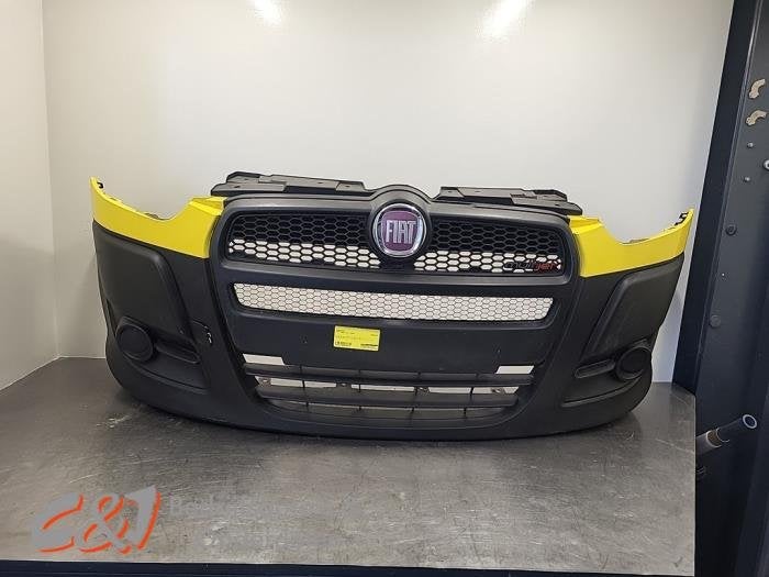 Voorbumper van een Fiat Doblo, Auto-onderdelen, Gebruikt, -, -, Ophalen of Verzenden