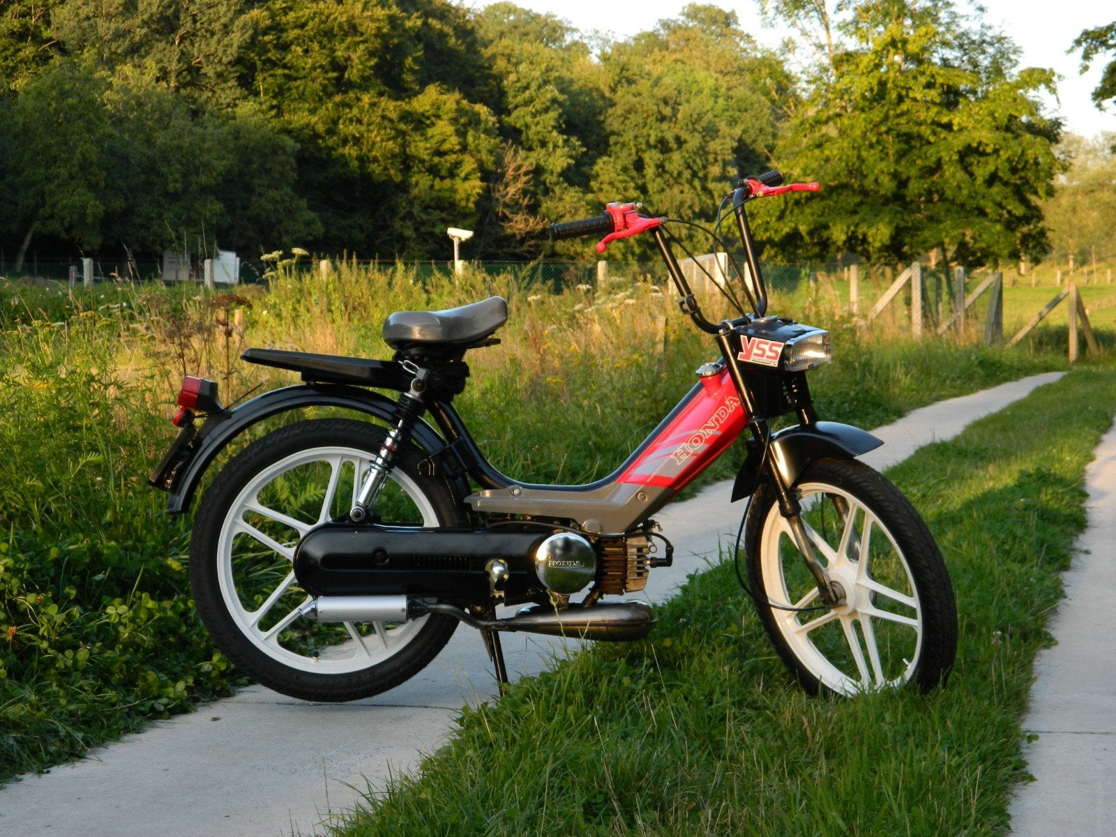 Honda Camino A klasse (ruilen mag ook), Fietsen en Brommers, Brommers | Honda, Ophalen