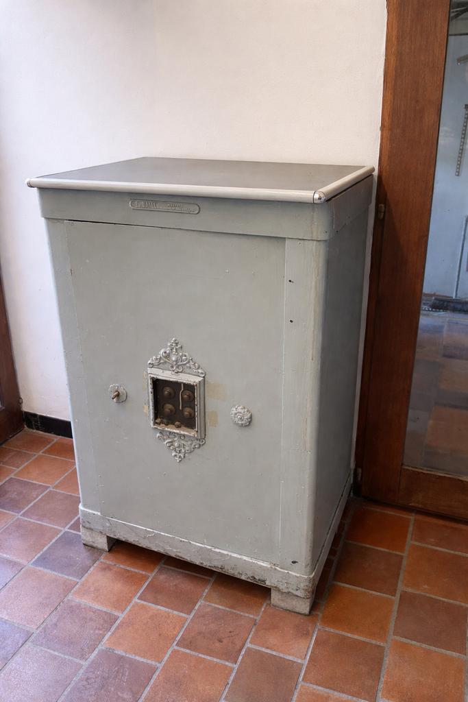 Coffre fort fonctionnel., Ophalen, Gebruikt, Brandkast