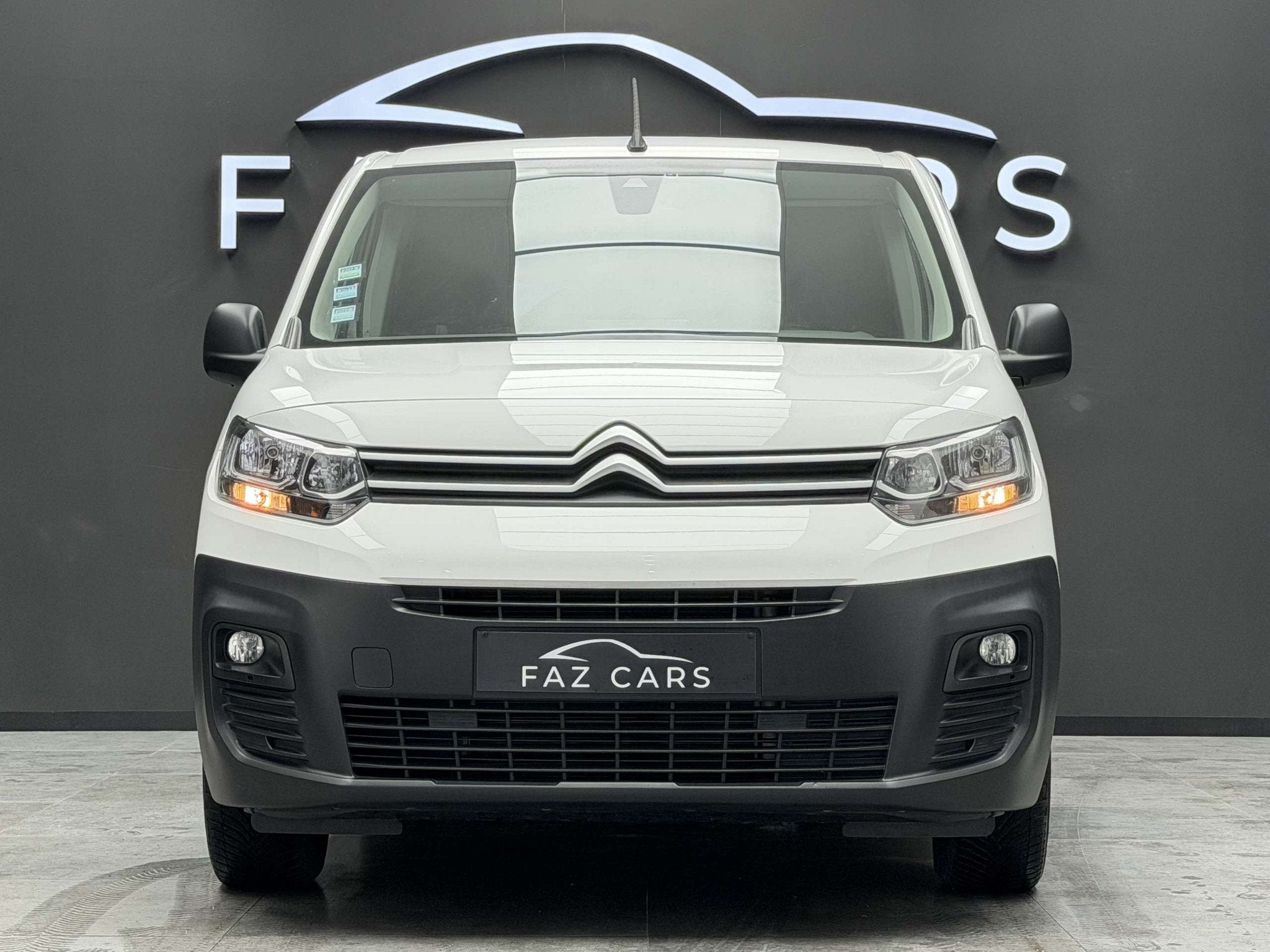 Citroën Berlingo * Réservé *, Autos, Camionnettes & Utilitaires, Achat, Euro 6, Entreprise, 5 portes