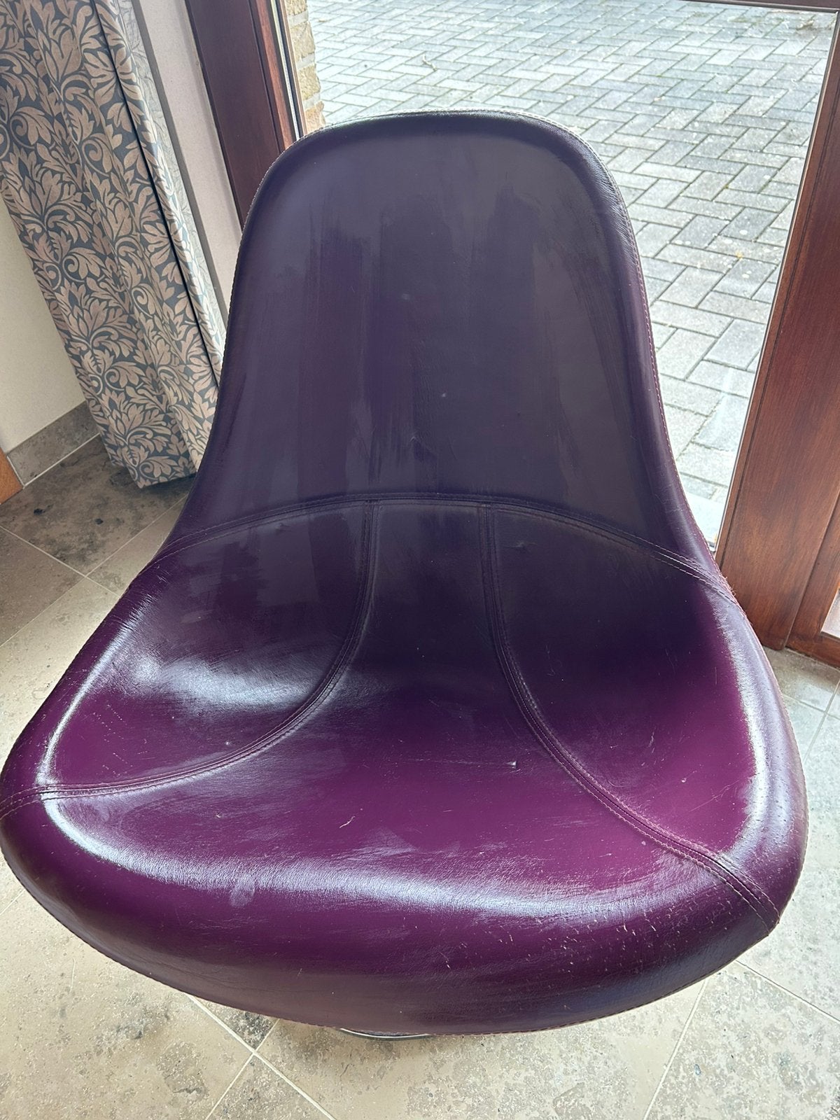 Draaifauteuil – bordeaux – comfortabele lounge stoel, Maison & Meubles, Chaises, Autres couleurs, Enlèvement, Utilisé, Vintage/scandinavisch geïnspireerd
