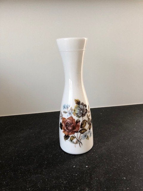 Vaas 24 cm hoogte, Antiek en Kunst, Ophalen of Verzenden