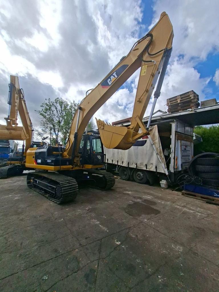 Caterpillar 320D (année de construction 2010), Excavatrice